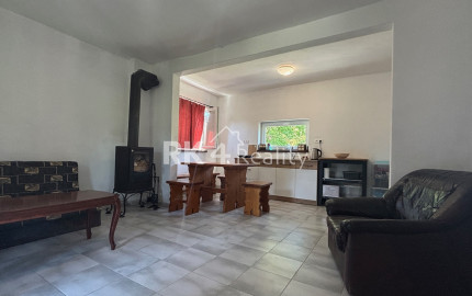 RK4 - PREDANÉ  -  CHATA S POZEMKOM BRATISLAVA - DEVÍNSKA CESTA