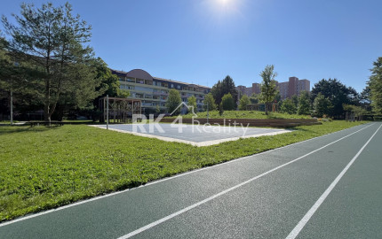 RK4 - PREDANÉ - priestranný 3 izbový byt - skvelá lokalita Vlčince