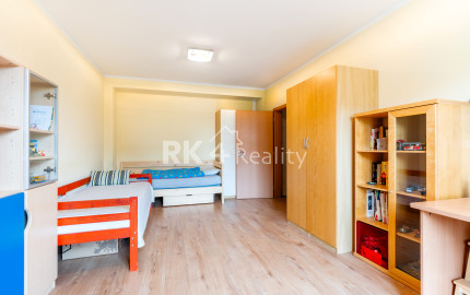 RK4 - NA PREDAJ - priestranný 4 izbový byt - Rezidencia Lesopark