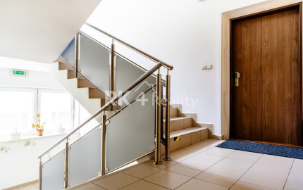 RK4 - NA PREDAJ - priestranný 4 izbový byt - Rezidencia Lesopark