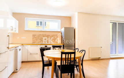 RK4 - NA PREDAJ - priestranný 4 izbový byt - Rezidencia Lesopark