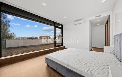 RK4  - Súkromná vila - dvojgaráž, 2 terasy (80 m²), pozemok 887 m² – Čierna Voda