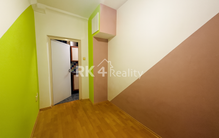 RK4 - NA PREDAJ - 2 izbový byt  RUŽINOV - ŠTRKOVEC