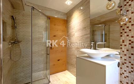 RK4 - PREDANÉ - Krásny 2 izbový byt Lánska - Považská Bystrica