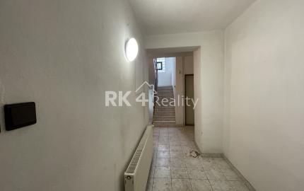 NA PREDAJ - poschodový rodinný dom v Galante.