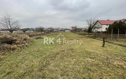 RK4- NA PREDAJ . Rodinný dom s krásnym pozemkom - Kamenný Most