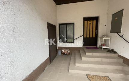 RK4- NA PREDAJ . Rodinný dom s krásnym pozemkom - Kamenný Most