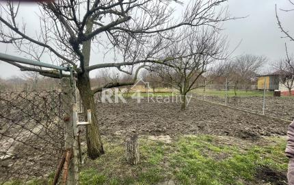 RK4 - NA PREDAJ - Rodinný dom na rekonštrukciu aj na okamžité bývanie  - Iža