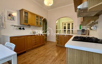 RK4 - PREDAJ - 5 izbový byt na ul. Obchodná, Bratislava