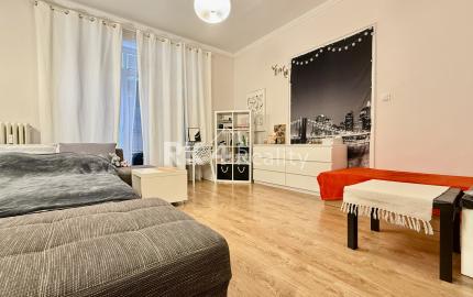 RK4 - PREDAJ - 5 izbový byt na ul. Obchodná, Bratislava