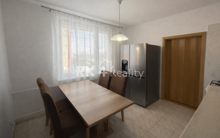 RK4 - NA PREDAJ - 3 izbový byt v lukratívnej časti Nových Zámkov