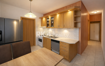 RK4 - NA PREDAJ - 3 izbový byt v lukratívnej časti Nových Zámkov