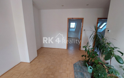 RK4 - NA PREDAJ - 4 izbový mezonet Dulovo námestie, Bratislava