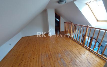 RK4 - NA PREDAJ - 4 izbový mezonet Dulovo námestie, Bratislava