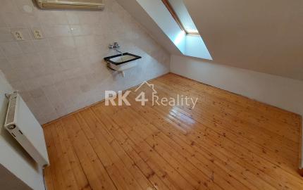RK4 - NA PREDAJ - 4 izbový mezonet Dulovo námestie, Bratislava