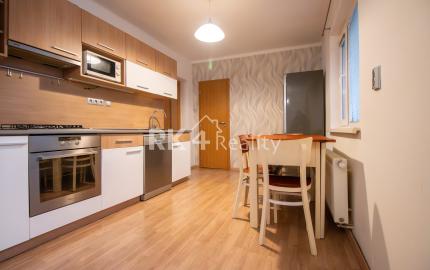 RK4 - NA PREDAJ - 3 izbový byt - ul. Šulekova, Staré Mesto