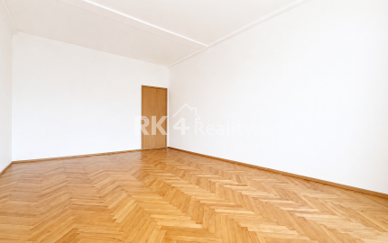 RK4 - PREDAJ - priestranný 2 i. byt / prerobený z 2,5 i. bytu s loggiou