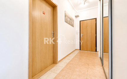 RK4 - PREDAJ - priestranný 2 i. byt / prerobený z 2,5 i. bytu s loggiou