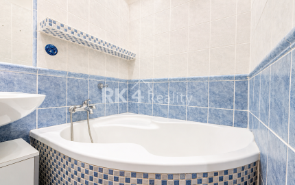RK4 - PREDAJ - priestranný 2 i. byt / prerobený z 2,5 i. bytu s loggiou