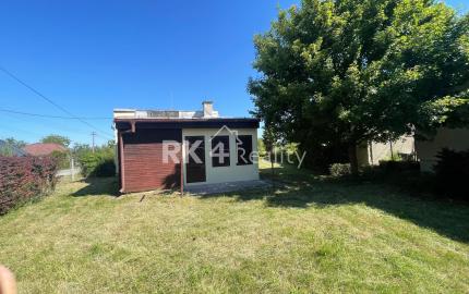 RK4 - NA PREDAJ - 3 chatky v obci RADAVA, okr. Nové Zámky