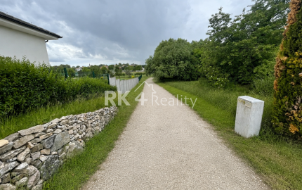 RK4 - NA PREDAJ - stavebný pozemok v obci Malé Ripňany