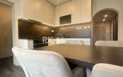 RK4 - PREDAJ - 3 izbový byt-loggia- francúzke okno