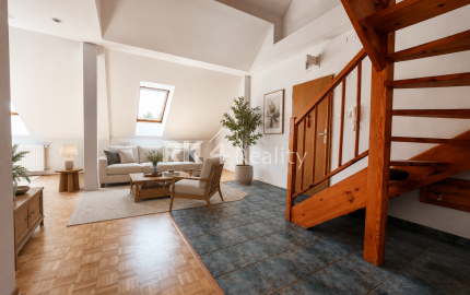 RK4 - PREDAJ -  4 izbový svetlý  byt  137 m² - loggia - Dulovo námestie