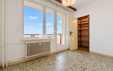 RK4 - PREDAJ - Priestranný 2-izbový byt s balkónom v Žiline – Vlčince, Dobšinského ulica