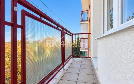 RK4 - PREDAJ - Priestranný 2-izbový byt s balkónom v Žiline – Vlčince, Dobšinského ulica