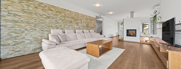 RK4  - Súkromná vila - dvojgaráž, 2 terasy (80 m²), pozemok 887 m² – Čierna Voda