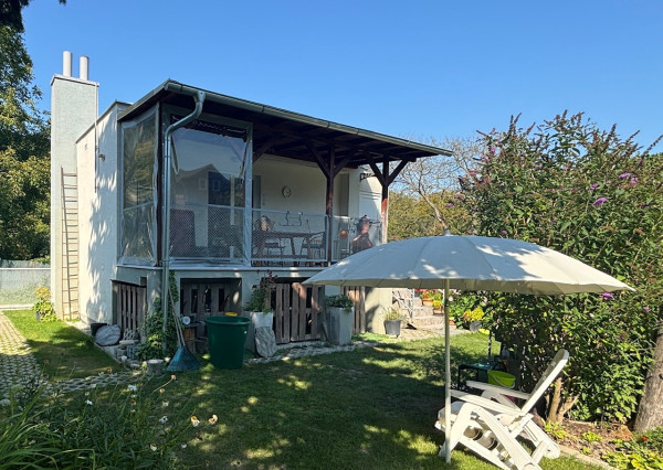 RK4 - PREDANÉ  -  CHATA S POZEMKOM BRATISLAVA - DEVÍNSKA CESTA