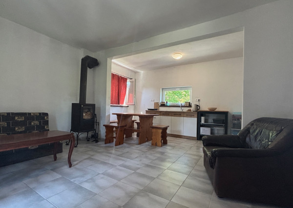 RK4 - PREDANÉ  -  CHATA S POZEMKOM BRATISLAVA - DEVÍNSKA CESTA