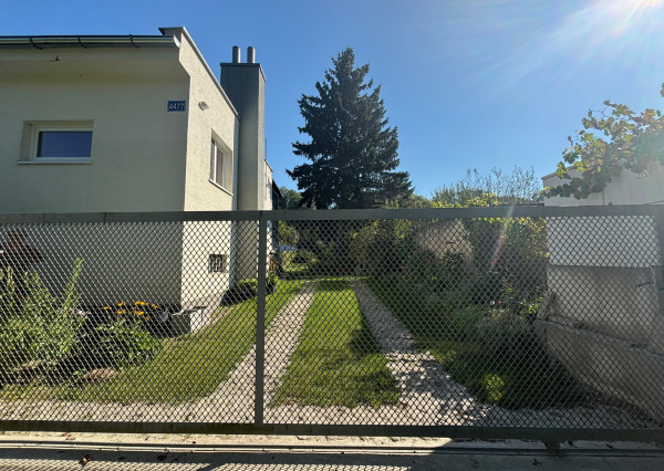 RK4 - PREDANÉ  -  CHATA S POZEMKOM BRATISLAVA - DEVÍNSKA CESTA