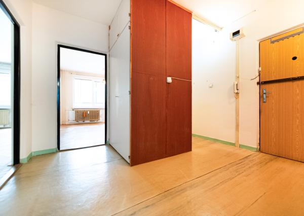 RK4 - PREDANÉ - priestranný 3 izbový byt - skvelá lokalita Vlčince