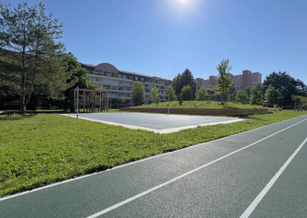 RK4 - PREDANÉ - priestranný 3 izbový byt - skvelá lokalita Vlčince