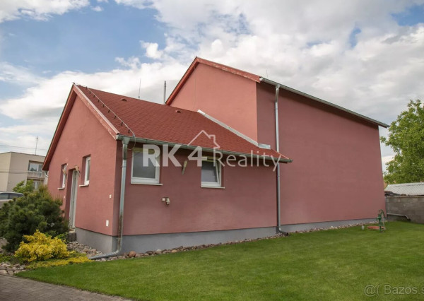 RK4 - NA PREDAJ - Krásny penzión so saunou, športovou halou a tenisovým kurtom.