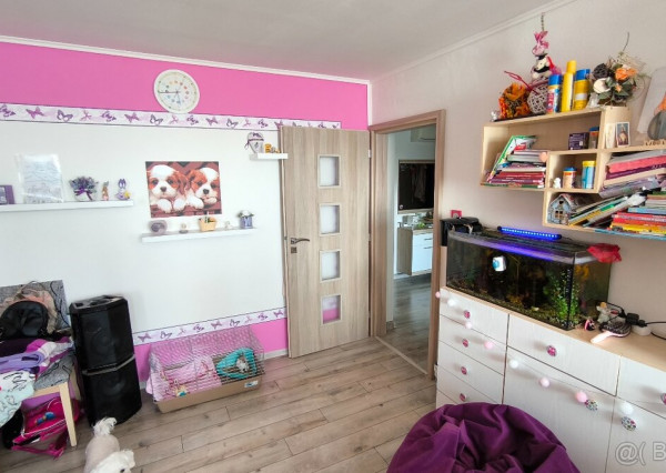 RK4- NA PREDAJ - Tešedíkovo 3-izbový byt s krásnou záhradou