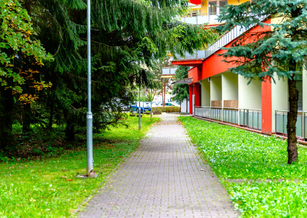 RK4 - NA PREDAJ - priestranný 4 izbový byt - Rezidencia Lesopark