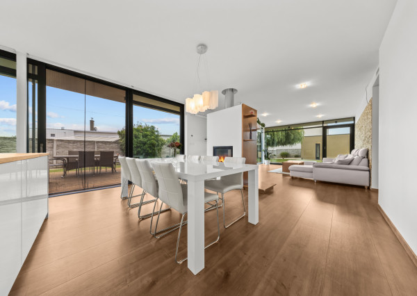 RK4  - Súkromná vila - dvojgaráž, 2 terasy (80 m²), pozemok 887 m² – Čierna Voda