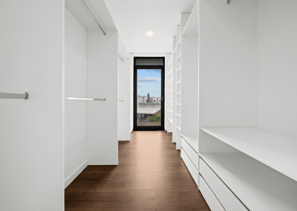 RK4  - Súkromná vila - dvojgaráž, 2 terasy (80 m²), pozemok 887 m² – Čierna Voda