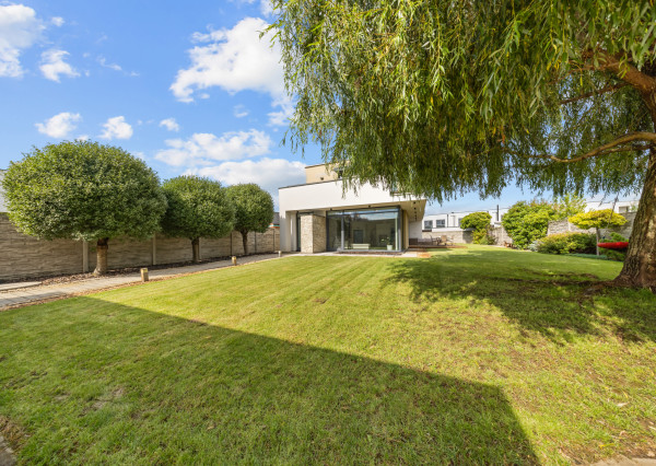 RK4  - Súkromná vila - dvojgaráž, 2 terasy (80 m²), pozemok 887 m² – Čierna Voda