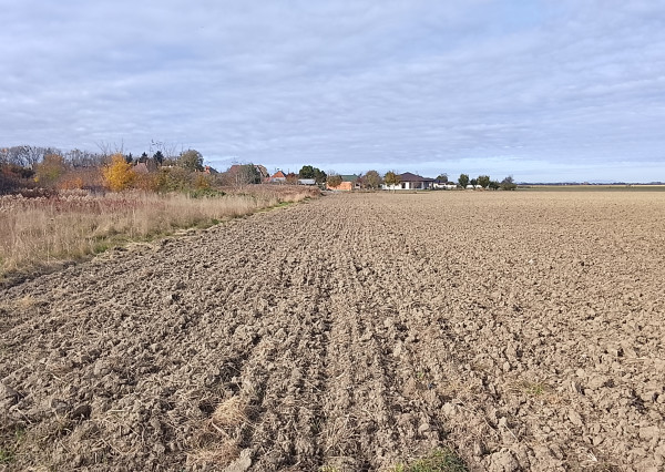 RK4 - NA  PREDAJ - Stavebný pozemok v radovej zástavbe -  Kráľov Brod - 4064m2