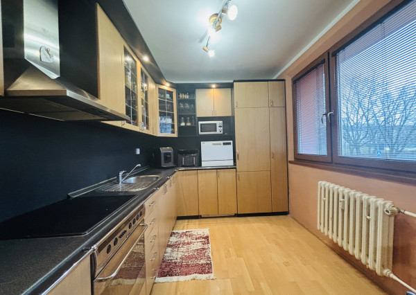 RK4 - NA PREDAJ  3izbový byt   LATORICKÁ   BRATISLAVA