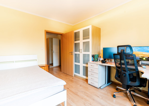 RK4 - NA PREDAJ - priestranný 4 izbový byt - Rezidencia Lesopark