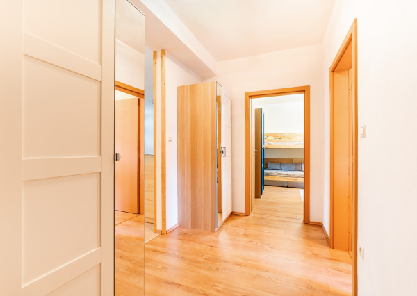 RK4 - NA PREDAJ - priestranný 4 izbový byt - Rezidencia Lesopark