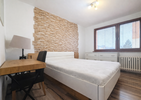 RK4 - NA PREDAJ  3izbový byt   LATORICKÁ   BRATISLAVA