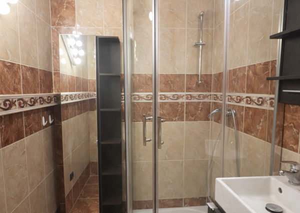 RK4 - NA PREDAJ  3izbový byt   LATORICKÁ   BRATISLAVA