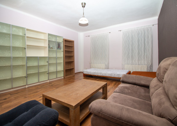 RK4 - NA PREDAJ - 3 izbový byt - Staré Mesto