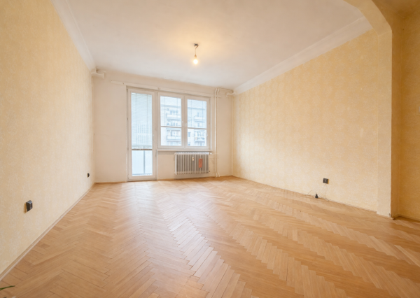 RK4 - Na predaj 3izbový byt pôvodný stav Ružinov  - Štrkovec