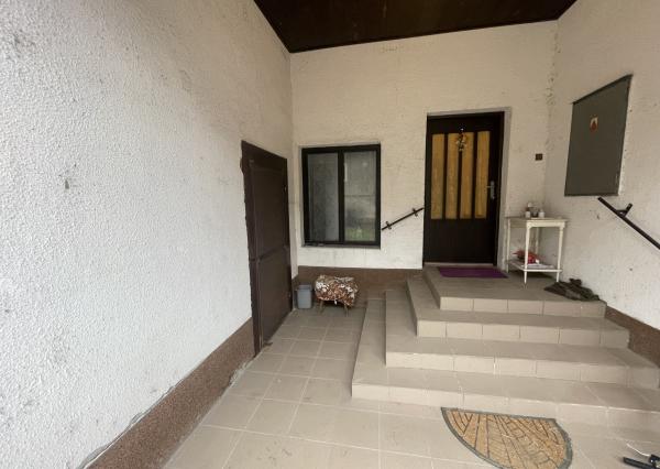 RK4- NA PREDAJ . Rodinný dom s krásnym pozemkom - Kamenný Most